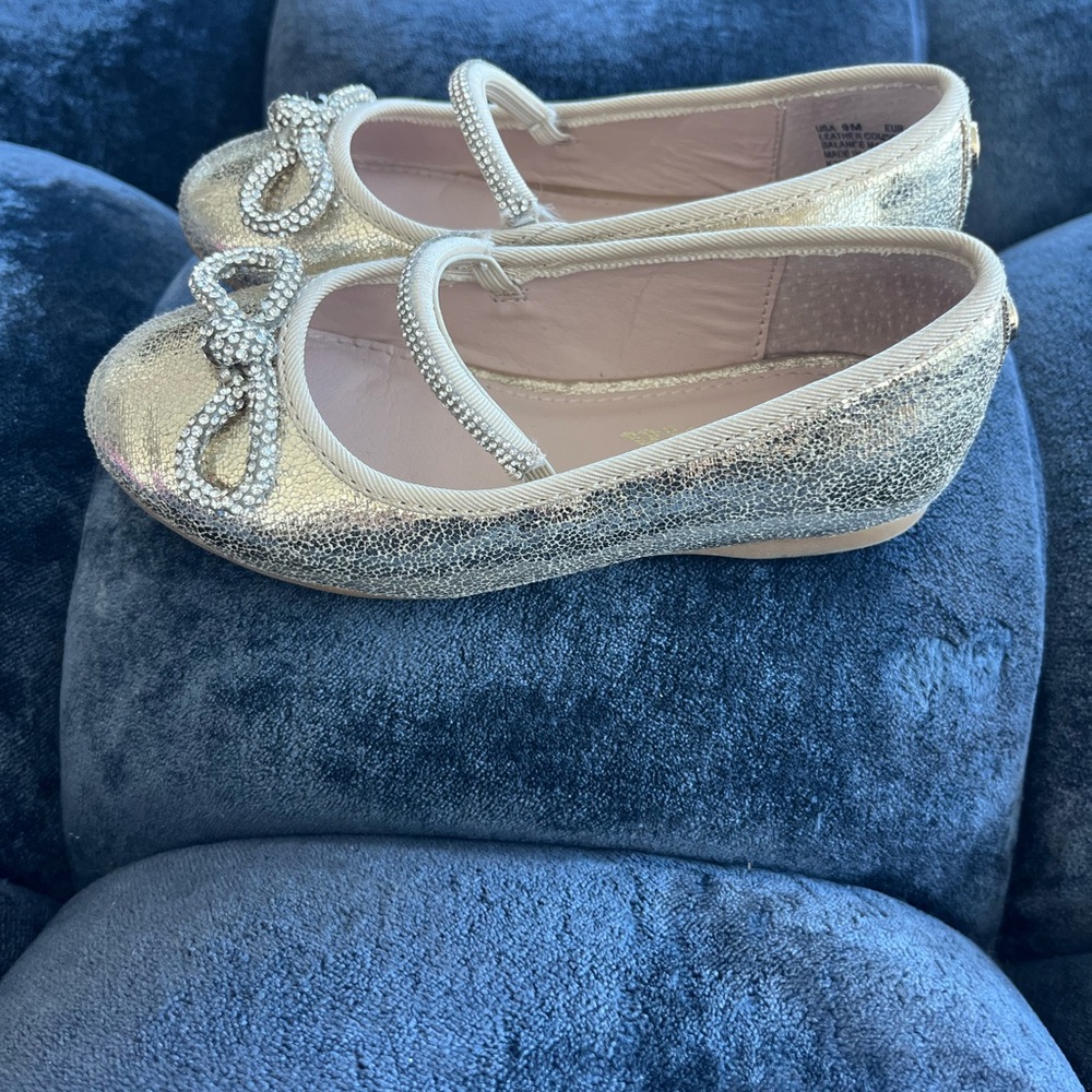 Nina Gold Kids Shoes with crystal rhinestone Bow Detail - Picture 4 of 10